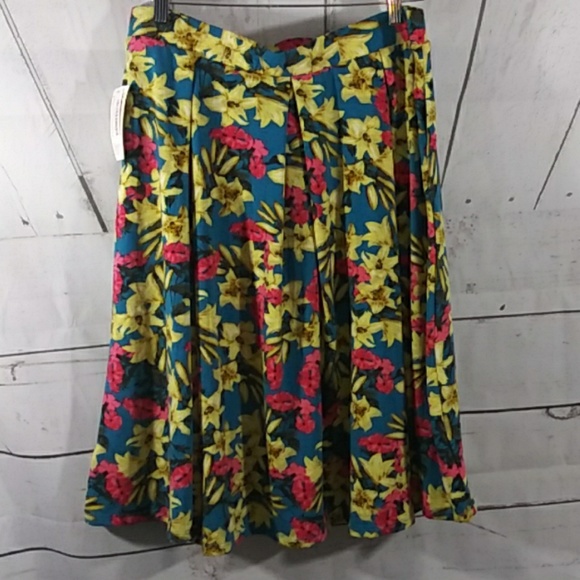 Lularoe Madison- XL New With Tags Floral - Picture 5 of 5